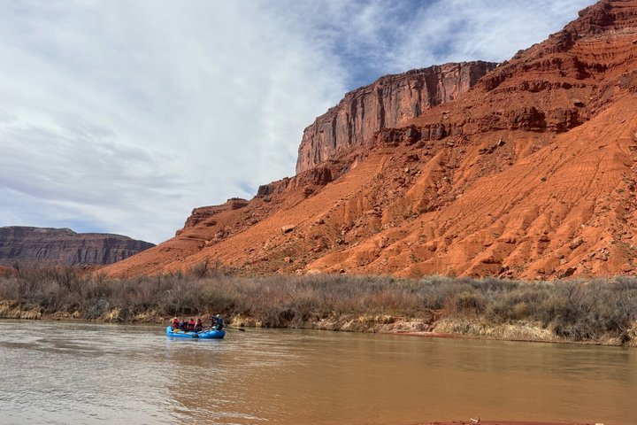 Moab Rivertrippers ~Rafting Castle Valley/Fisher Towers Half-Day
