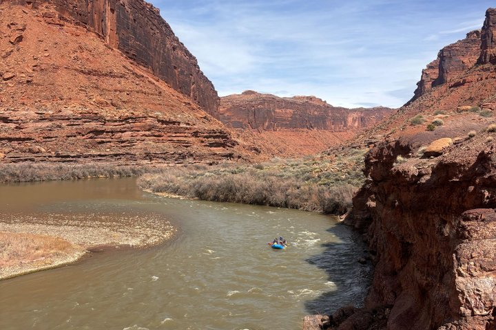 Moab Rivertrippers ~Rafting Castle Valley/Fisher Towers Half-Day