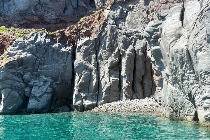 Lipari Private Boat Tour from Lipari, Salina Optional 4/8h