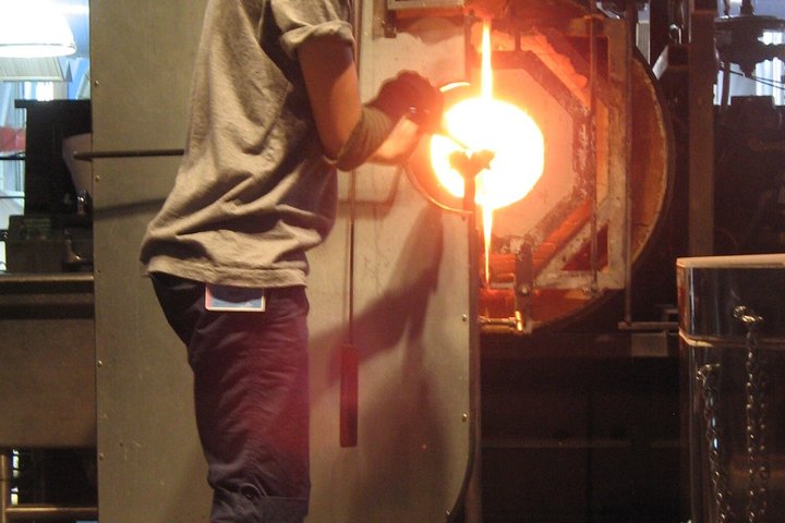 Niagara Falls to DC Transfer with Corning Museum of Glass Tour