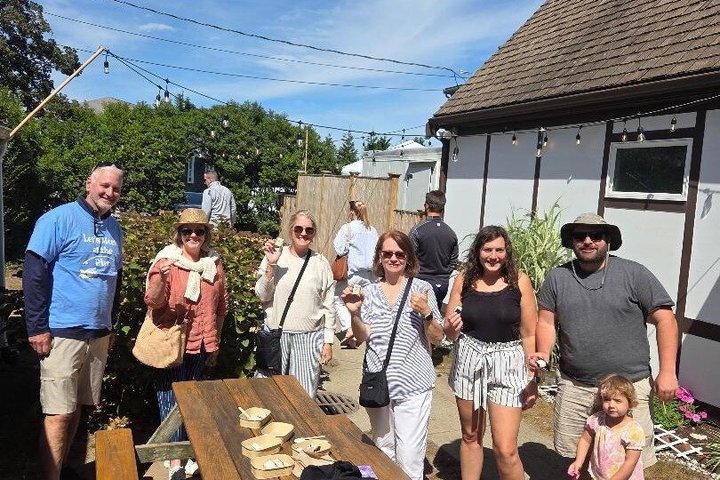 Chatham Bites and Sights Walking Guided Food Tasting Tour