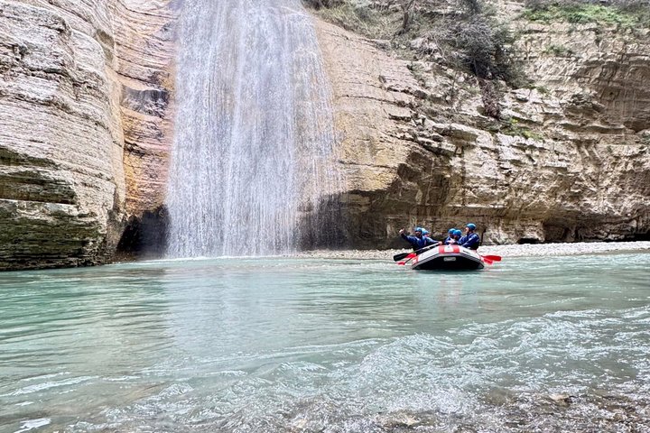 Osumi Canyon Adventure - Rafting & Tubing