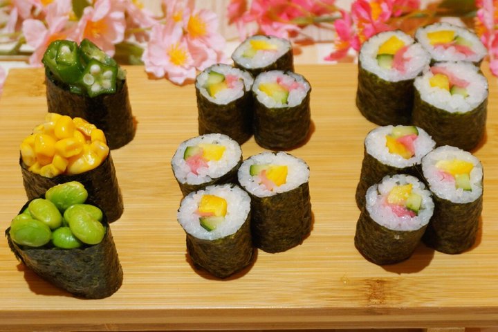 Osaka Sushi Making Class – Hands-On Nigiri & Rolls (Same-Day OK)