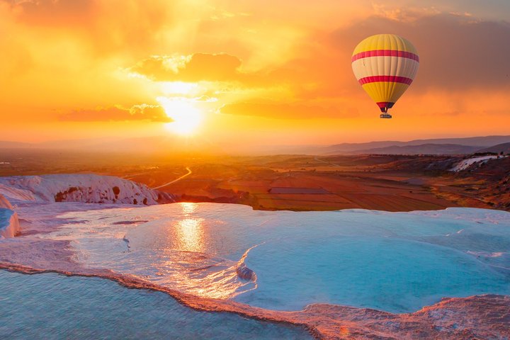 From Antalya Pamukkale Hot Air Balloon Flight with Lunch