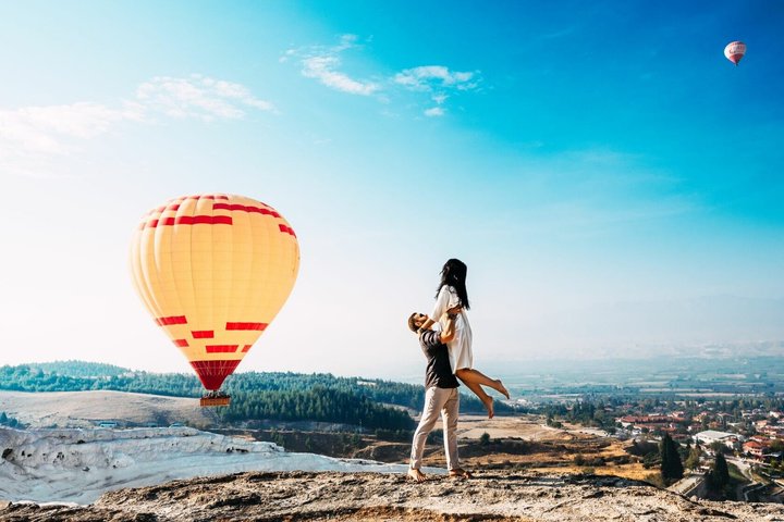 From Antalya Pamukkale Hot Air Balloon Flight with Lunch
