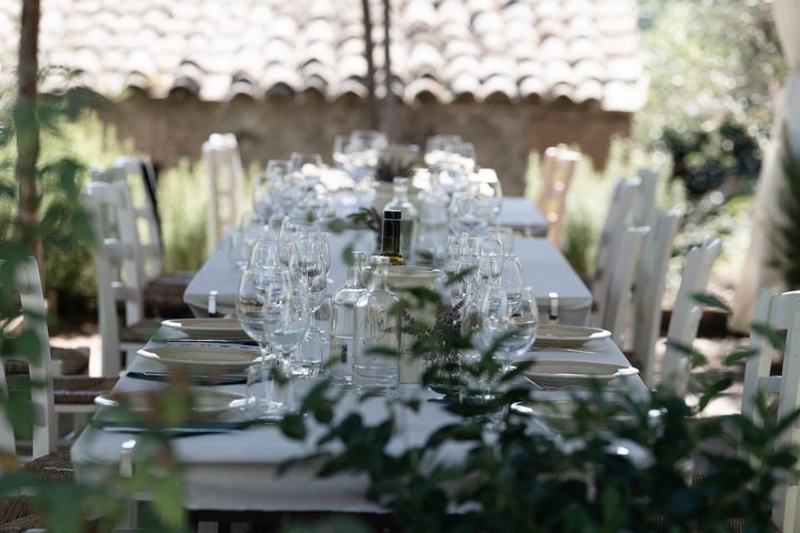 Winery Tour & Wine Tasting with Cheese & Charcuterie