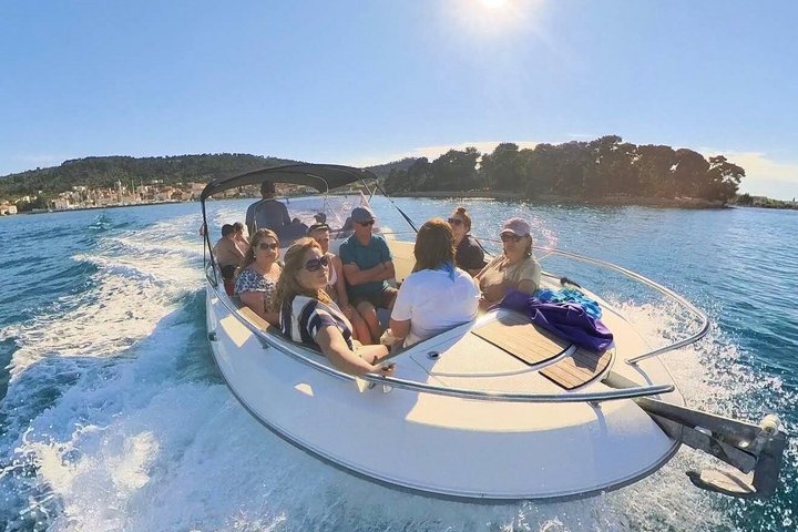 Blue Bay Snorkeling & Cocktails 3 Islands Speedboat Tour