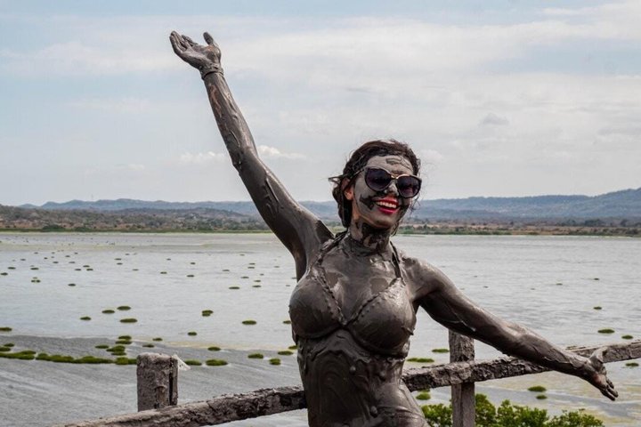 Private Mud Volcano Tour Cartagena with Transport
