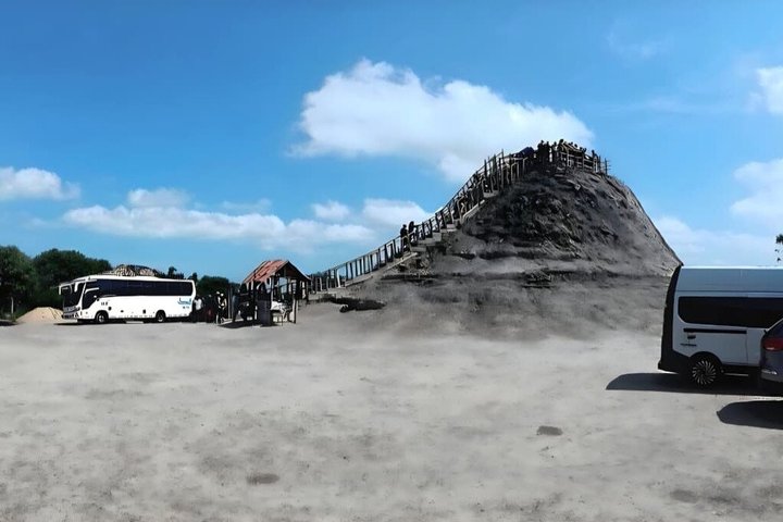 Private Mud Volcano Tour Cartagena with Transport