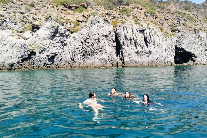 Boat Tour from Lipari between Volcanoes and Uncontaminated Landscapes 4/6 pax