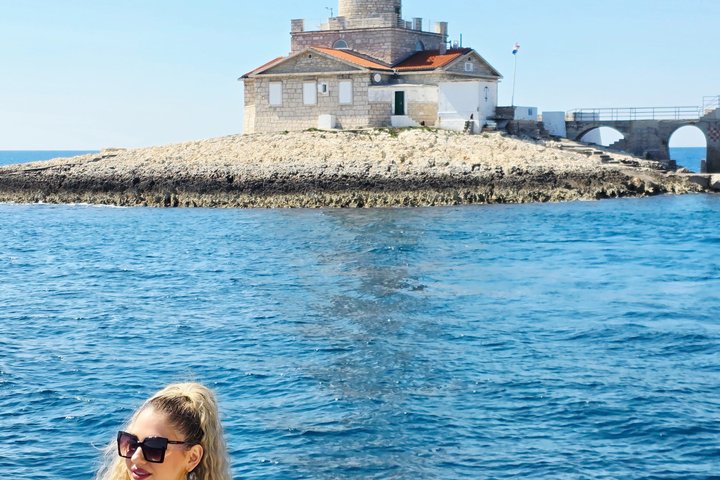 Medulin-Kamenjak 5h boat trip ALL-INCLUSIVE drinks on Sandra Boat