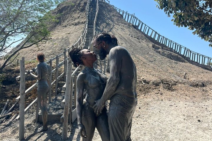 Private Mud Volcano Tour Cartagena with Transport