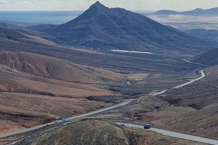 Fuerteventura biggest Tour: Beyond the Map. Go with locals!