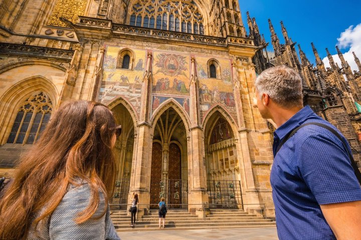 Prague Castle Tour Including Admission Ticket - 2.5 Hour