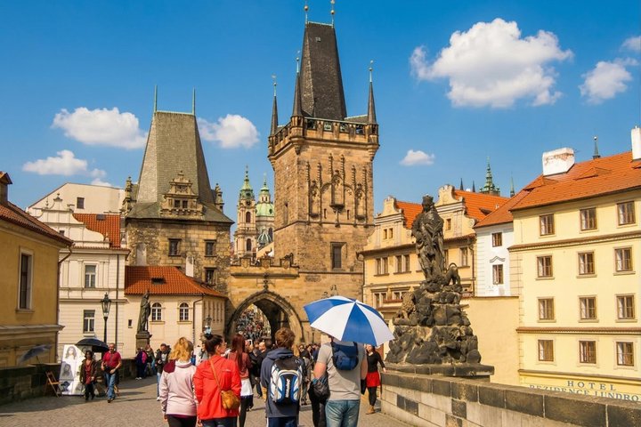 Prague Castle Tour Including Admission Ticket - 2.5 Hour