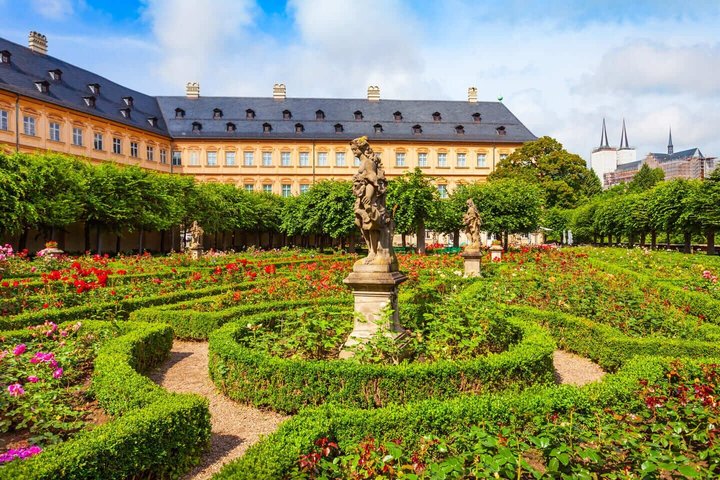 Hello Bamberg: Private 2-Hour Intro City Walk with Local Guide