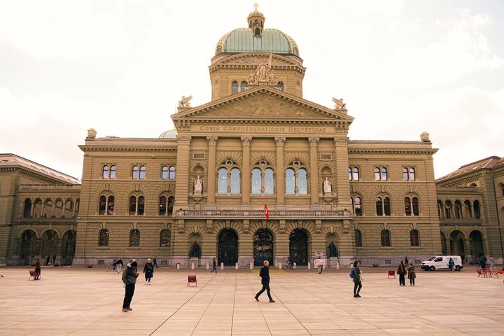 Discover Bern, Understand Switzerland Walking Tour