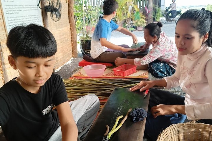 Siem Reap Lotus Silk Farm - Artisans Immersion