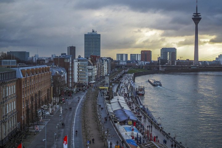 Explore Modern Dusseldorf-Iconic Architecture & Scenic Waterfront