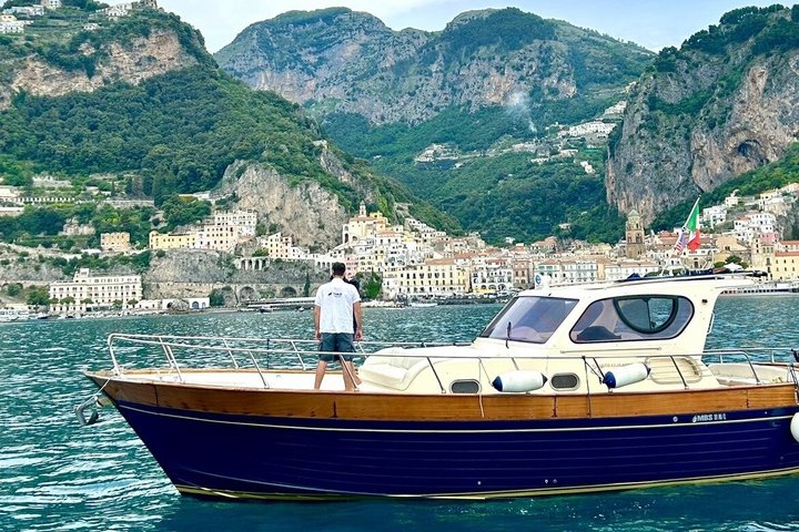 Positano & Amalfi Coast Small-Group Boat Day Tour from Sorrento