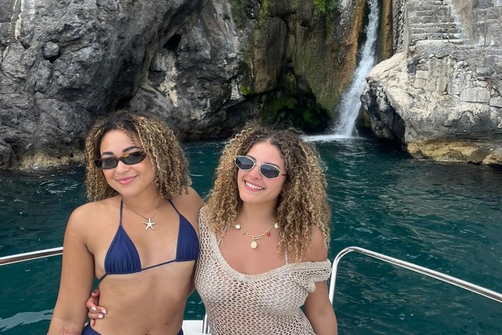 Private 40hp Boat Tour of the Amalfi Coast and Positano