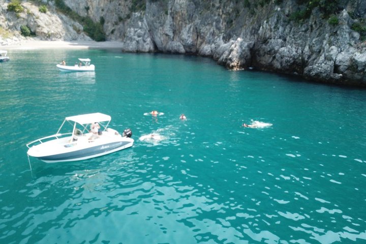 Private 40hp Boat Tour of the Amalfi Coast and Positano