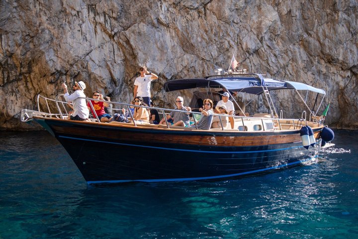 Positano & Amalfi Coast Small-Group Boat Day Tour from Sorrento
