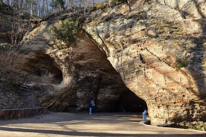 Turaida and Sigulda Day Trip with Local Guide from Riga