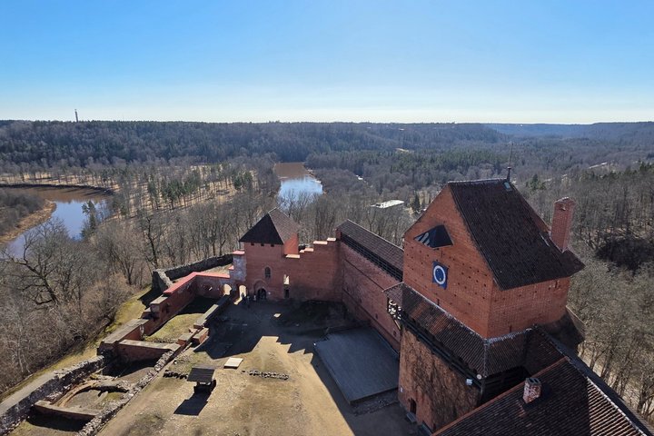 Turaida and Sigulda Day Trip with Local Guide from Riga
