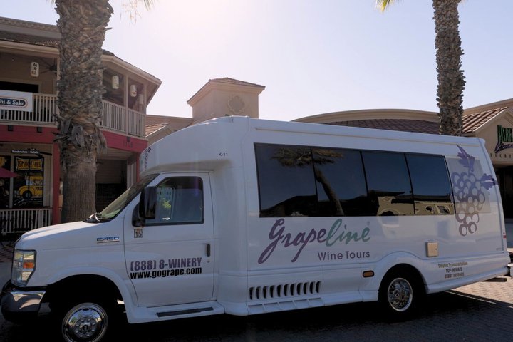 Paso Robles 3-Winery Tour with Picnic Lunch and Tastings