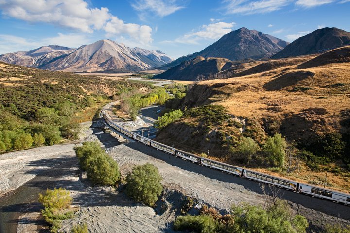 TranzAlpine Train & Small Group Tour to Arthurs Pass with Lunch