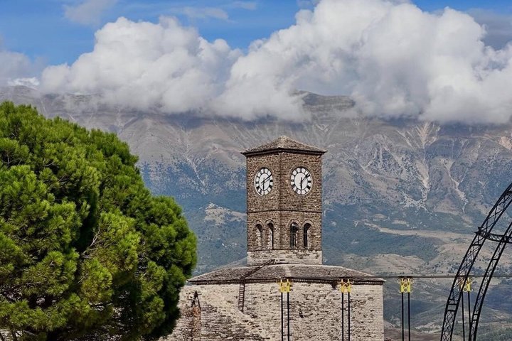 Blue Eye and Gjirokaster, Half Day Tour with Food & Drinks