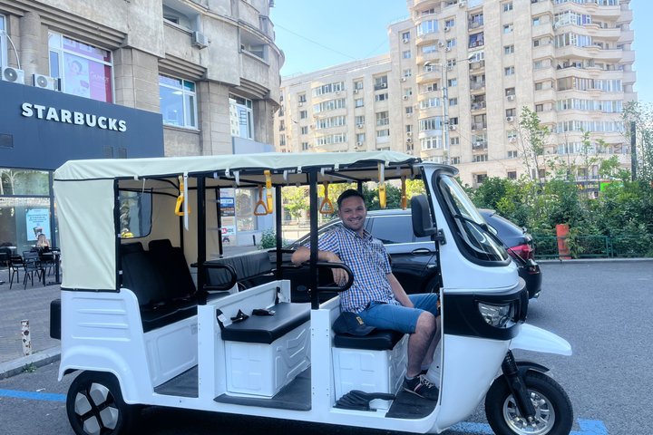 Bucharest Tuk Tuk city tour