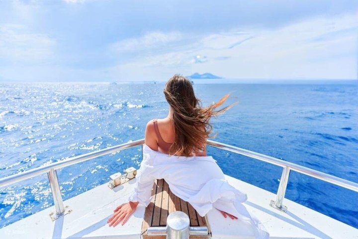Luxury Yacht: Ras Mohammed & White Island, Lunch & Snorkel