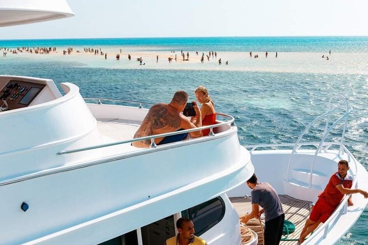 Luxury Yacht: Ras Mohammed & White Island, Lunch & Snorkel