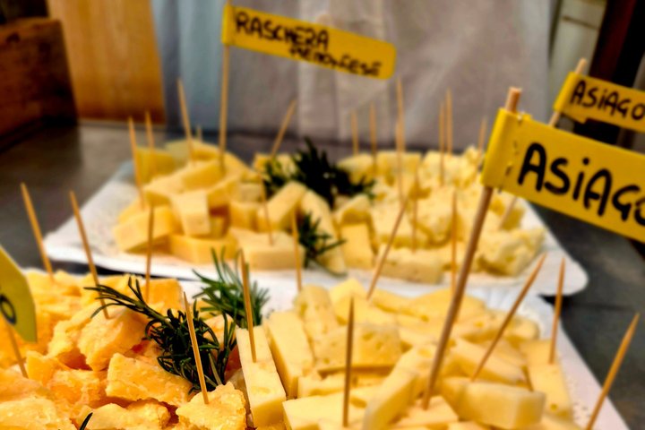 Padua Food Tour Market to Osteria, 10+ Tasters, Wine, Local Guide