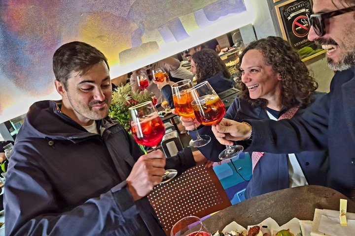 Padua Food Tour Market to Osteria, 10+ Tasters, Wine, Local Guide