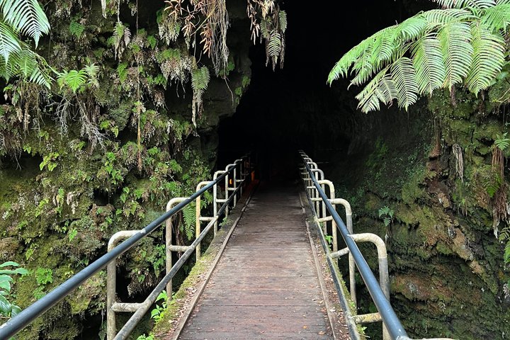 Akaka Falls Tour - Volcanoes National Park and Hilo Discovery