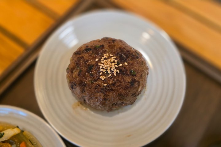 Small group Market Tour and Korean Cooking Class in Gyeongju