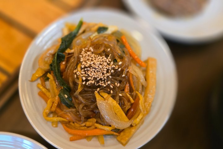 Small group Market Tour and Korean Cooking Class in Gyeongju