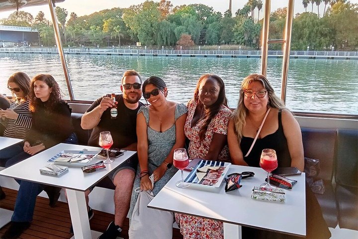 Seville: Guadalquivir River Cruise with Optional Tapas & Drink