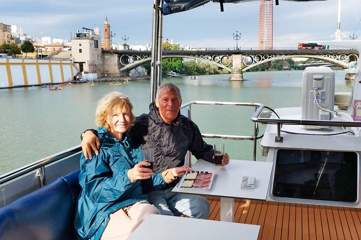 Seville: Guadalquivir River Cruise with Optional Tapas & Drink