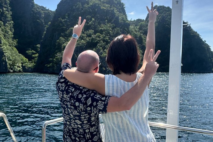 Coron Luxury Trimaran: The Premier Island Tour