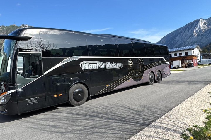 VIP Daytrip Neuschwanstein, Linderhof and Grotto from Munich