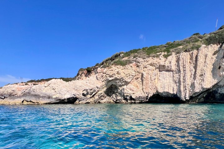 Catamaran tour stops bathing and snorkeling toast with prosecco