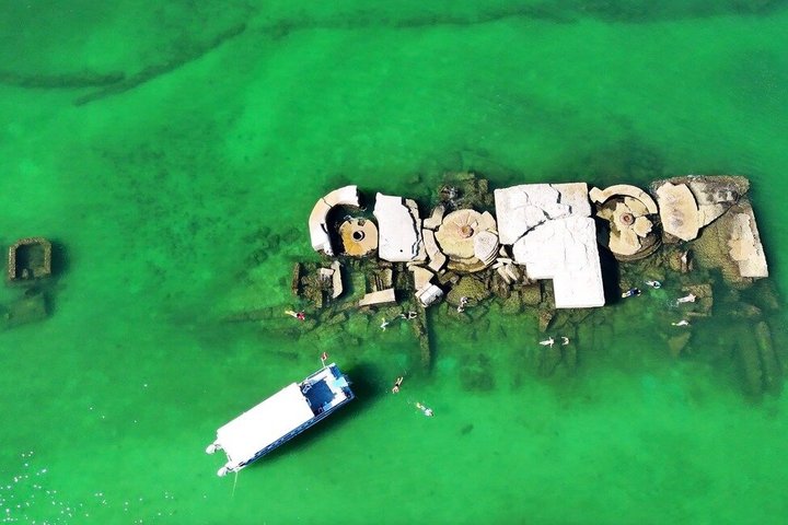 4 Hour Egmont Key Island Tour With Dolphins & Snorkeling Included
