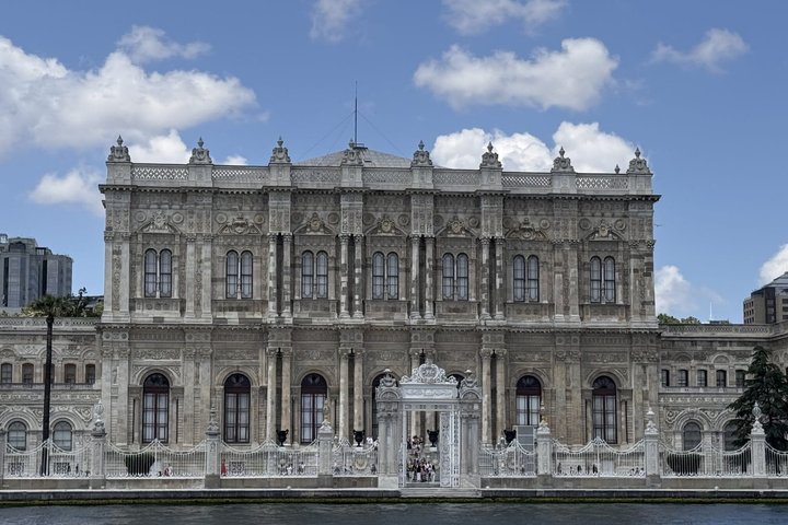 Enjoy Istanbul’s Bosphorus:2-Hour Daytime, Sunset & Night Cruises