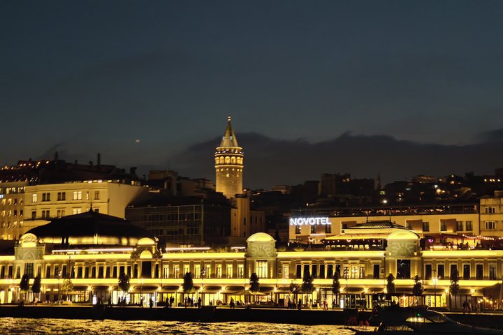 Enjoy Istanbul’s Bosphorus:2-Hour Daytime, Sunset & Night Cruises