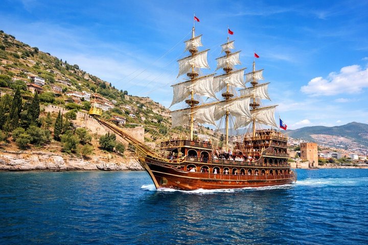 Alanya Boat Trip : Pirate Boat Tour with Foam Party-All inclusive