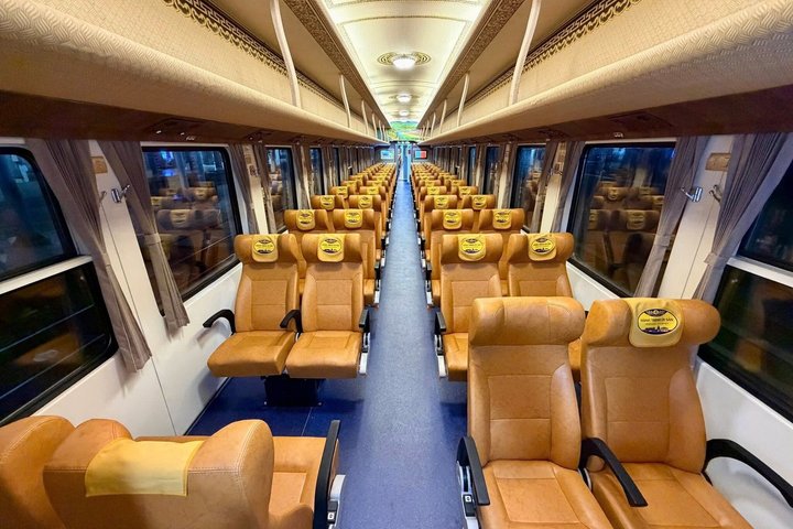 Scenic Heritage Train Transfer: Hue to Da Nang or Da Nang to Hue